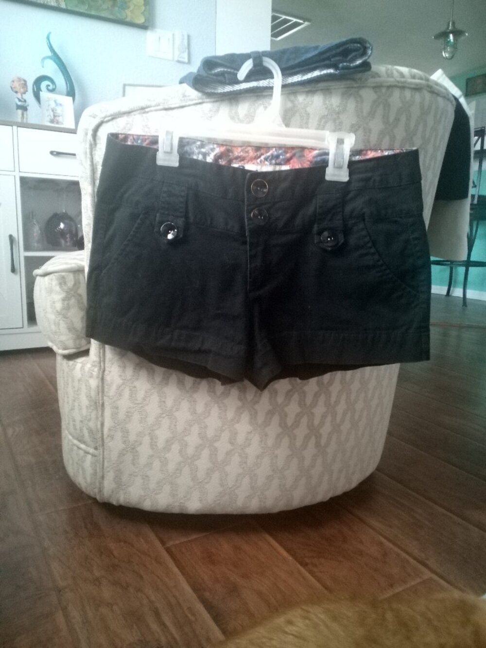 (338) Boom Boom black shorts size 11
